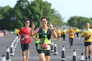 BIB: 131, 0278
                            <button type="button" onclick="openModal(5246921)" class="btn btn-primary btn-sm float-right btn-popup" data-toggle="modal" data-target=".modal-high-quality">
                        <i class="fas fa-shopping-cart"></i> Add to Cart
                    </button>
                                            <button type="button" onclick="isThisMe(5246921, true)" class="btn btn-success btn-sm float-right btn-popup btn-isme hidden" data-toggle="tooltip" data-placement="bottom" title="นี่คือรูปของคุณใช่ไหม คลิกที่นี่เพื่อเอาเข้าอัลบั้ม">
                        <i class="fas fa-plus"></i> Add to album
                    </button>
                    <button type="button" onclick="isThisMe(5246921, false)" class="btn btn-warning btn-sm float-right btn-popup btn-isnotme hidden">
                        <i class="fas fa-ban"></i> Remove from album
                    </button>